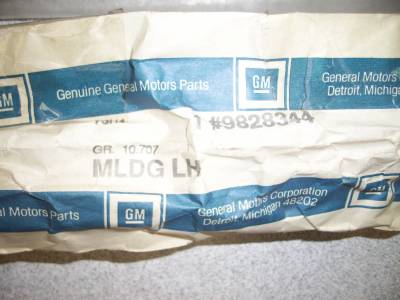GM Restoration Parts - 1970-81 CHEVY CAMARO WINDOW REVEAL STAINLESS MOLDING - NOS