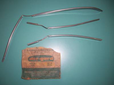 GM Restoration Parts - 1960 Chevy 4 Dr Sedan & Station Wagon door Guard