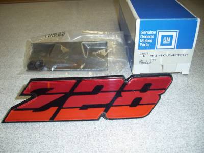 1980-81 CHEVY CAMARO "Z-28" GRILLE EMBLEM - NOS