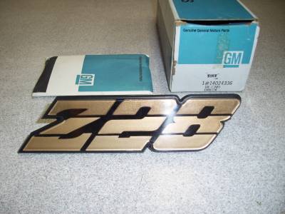 1980-81 CHEVY CAMARO "Z-28" GRILLE EMBLEM - NOS