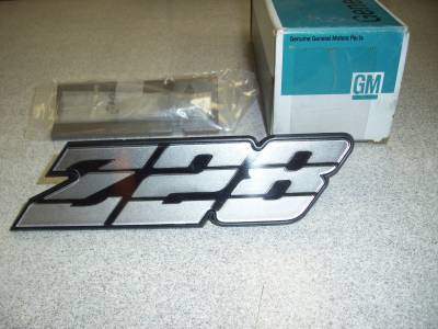 1980-81 CHEVY CAMARO "Z-28" GRILLE EMBLEM - NOS