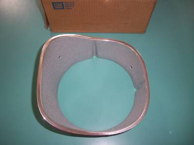 1974-77 CHEVY CAMARO RS HEADLIGHT BEZEL (RH) 