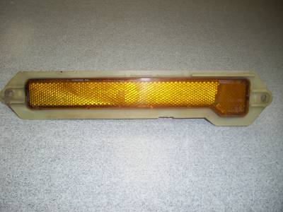 1970-72 MONTE CARLO SIDE MARKER - RH FRONT - USED