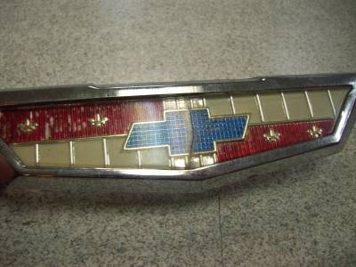 1961 CHEVY IMPALA TRUNK EMBLEM - USED