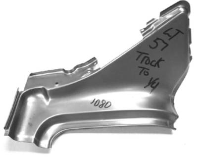 OUTER TAIL PAN TO QUARTER PANEL (AT TAIL LIGHT)