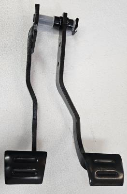 CLUTCH & BRAKE PEDAL ASSEMBLY