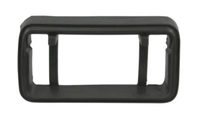CARGO LIGHT HOUSING MOUNTING PAD